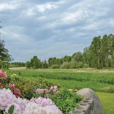 Feriehus Beautiful In W/ Wifi And 2 Bedrooms *